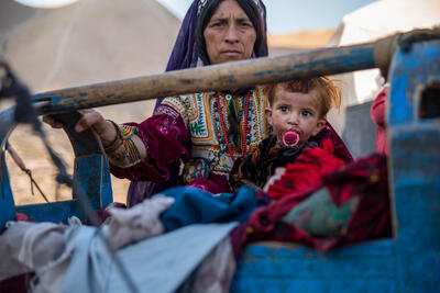 Eine Frau und ihr Kind in Afghanistan