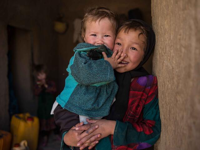 Zwei Kinder in Afghanistan.