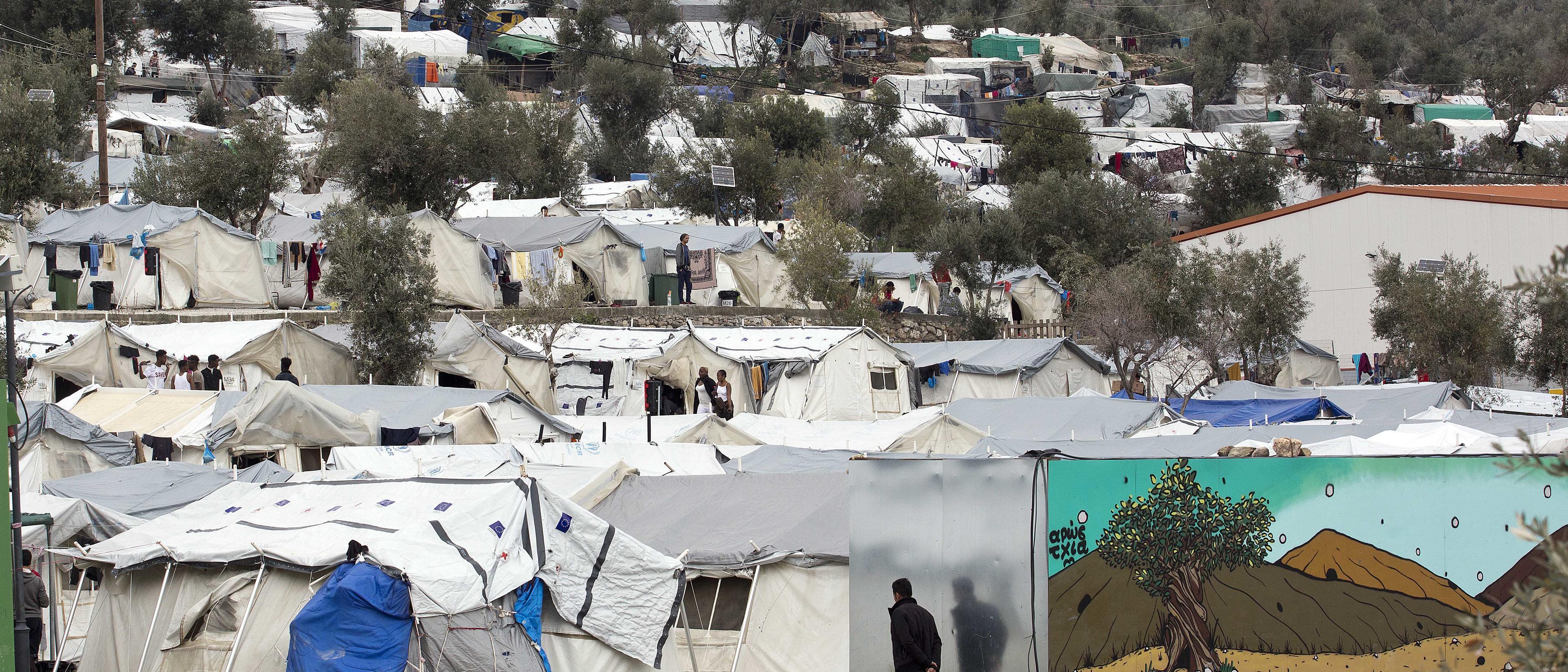 Im Flüchtlingslager Moria auf der griechischen Insel Lesbos leben Anfang 2020 fast 20.000 Flüchtlinge. Sie flohen vor Krieg, Misshandlung und Verfolgung. 