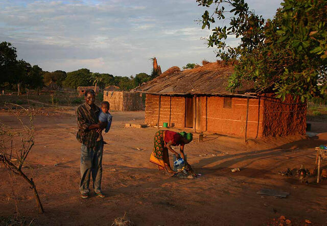 Eine Familie in Nampula, Mozambik.