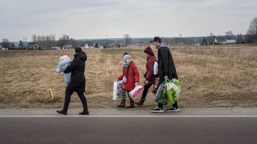 Eine Familie aus der Ukraine flüchtet nach Polen