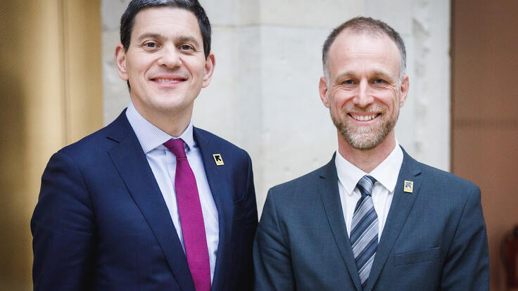 David Miliband, Präsident International Rescue Committee, und Ralph Achenbach, Geschäftsführer von International Rescue Committee Deutschland